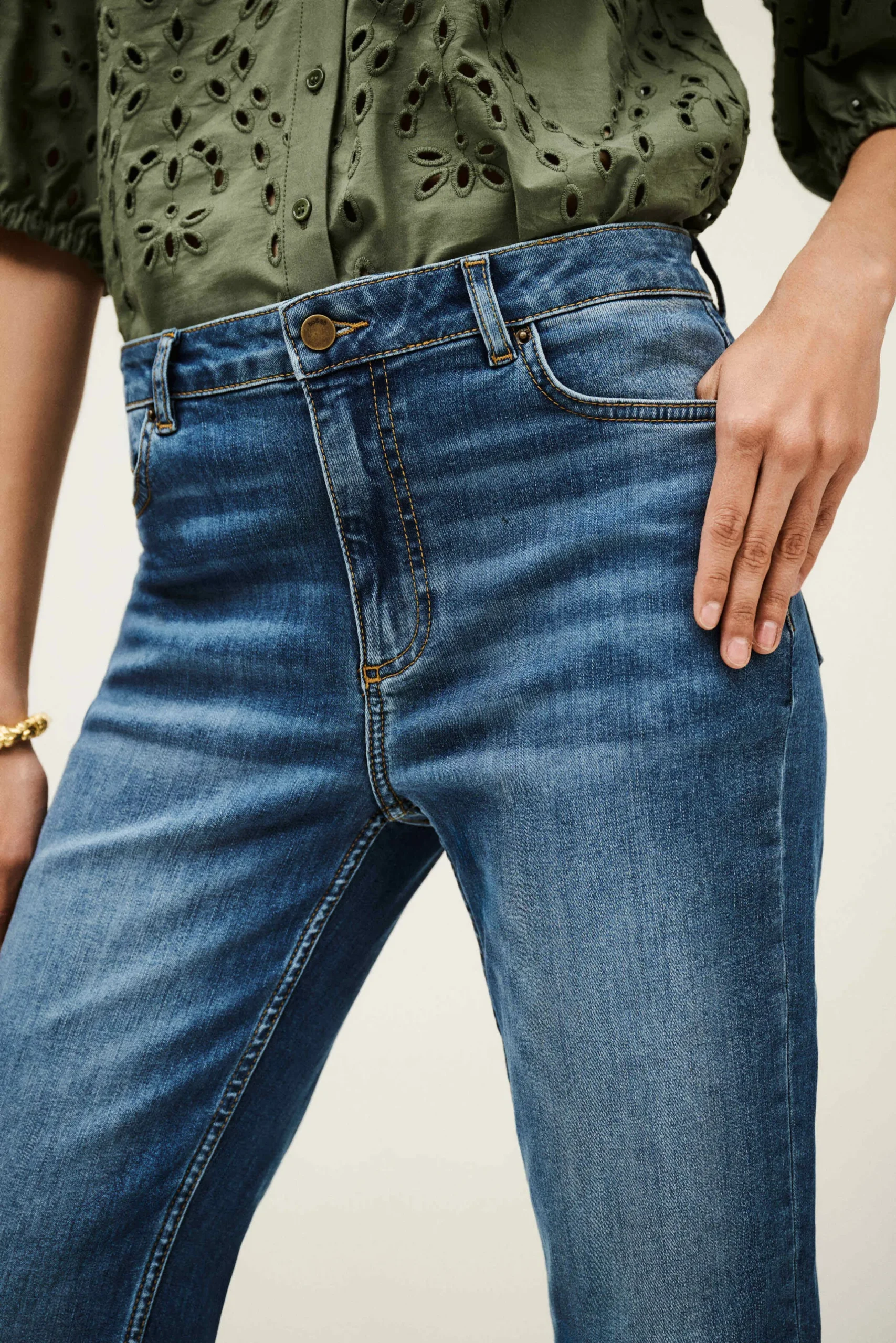 AOMMIE bootcut jeans