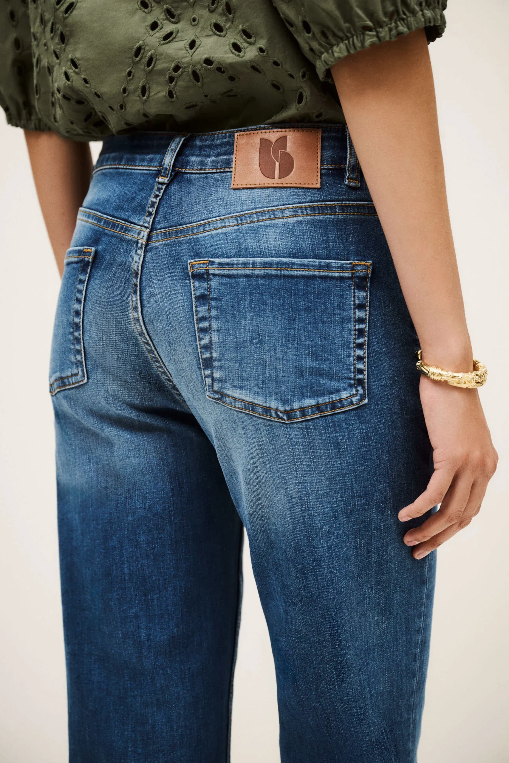 AOMMIE bootcut jeans