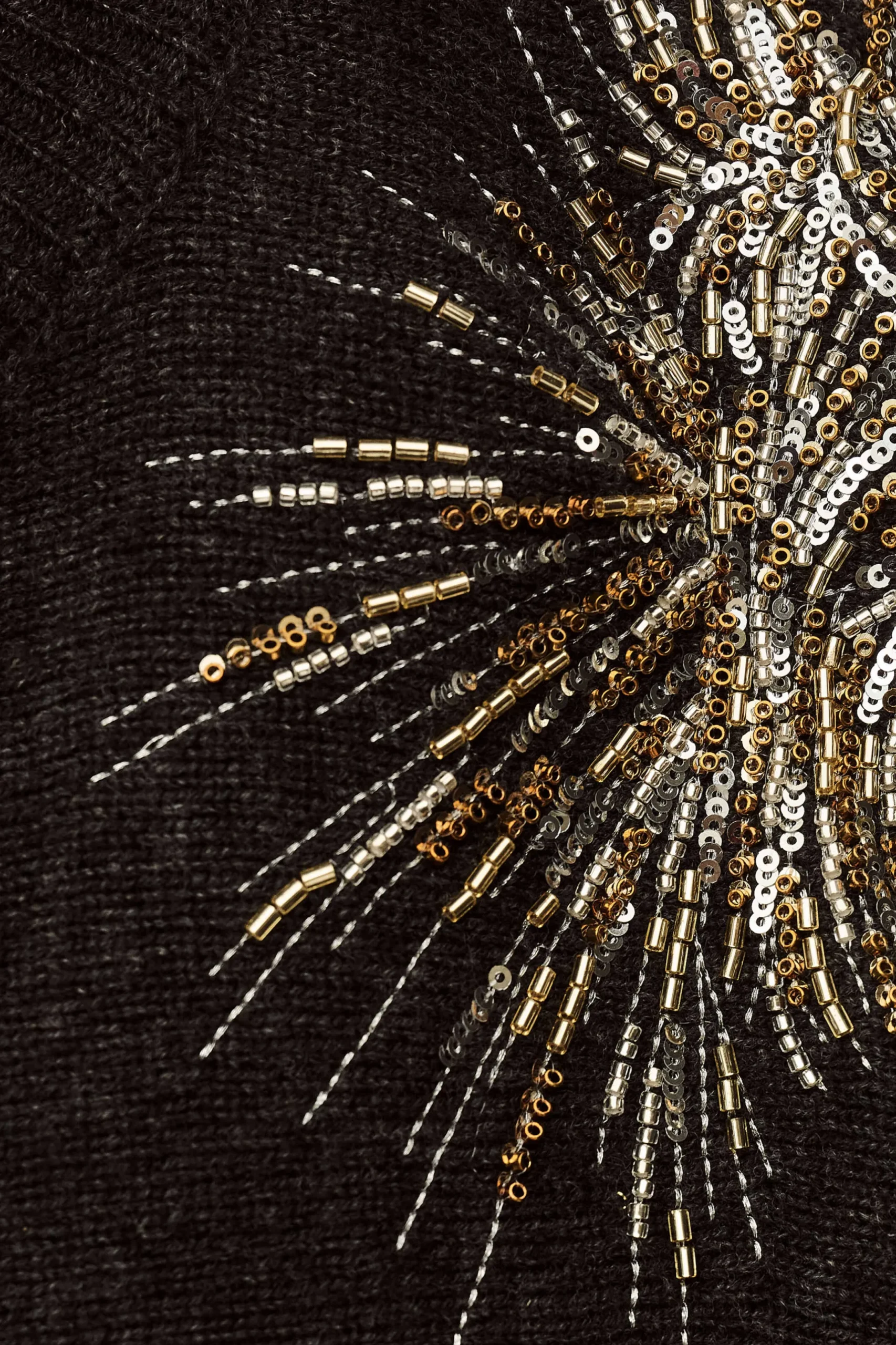 CHOR embroidered knit pullover
