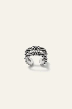 PRUNE silver ear cuff