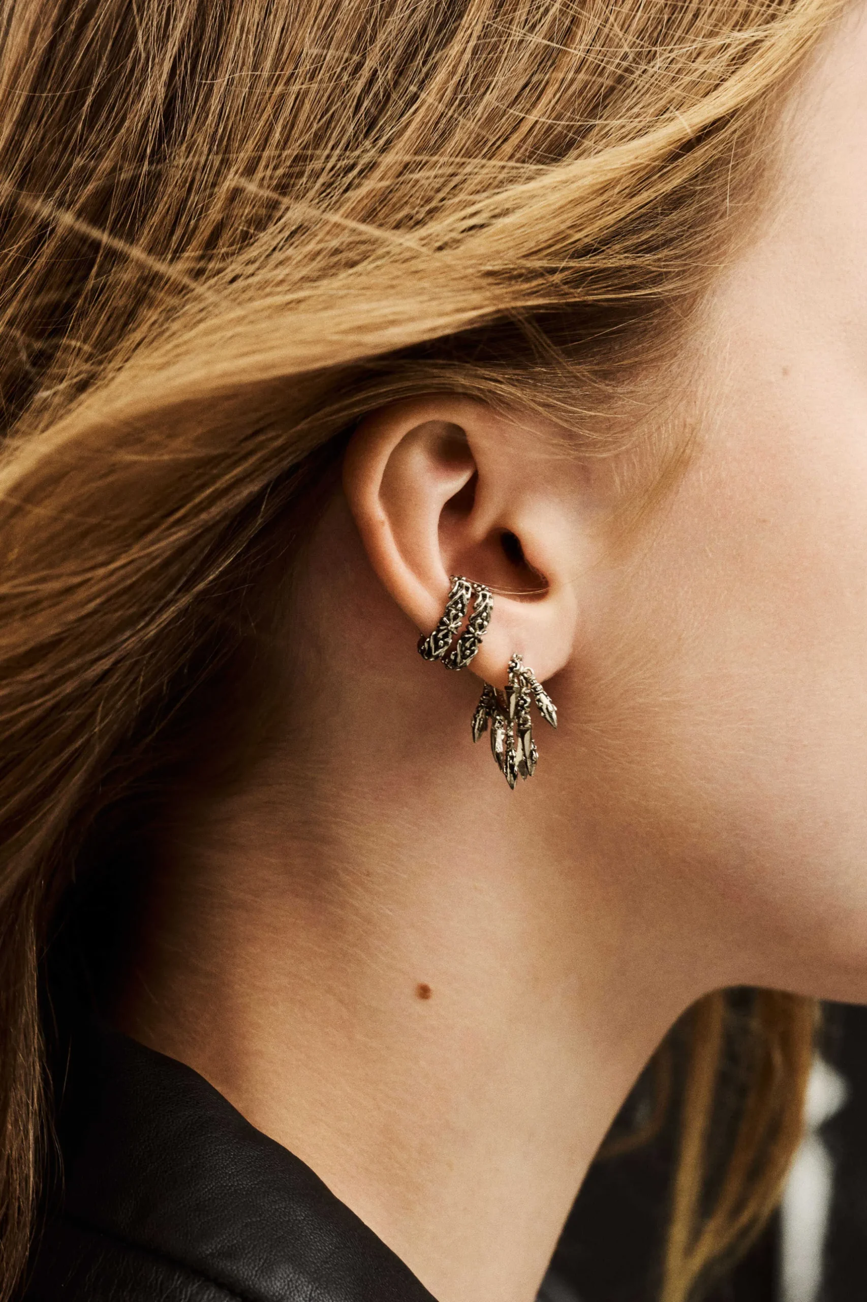 PRUNE silver ear cuff