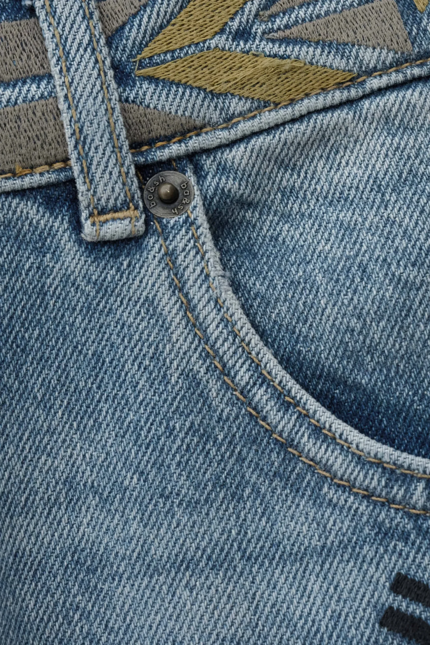 RIZIE faded straight-fit jeans