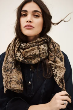 SARA animal print patterned scarf