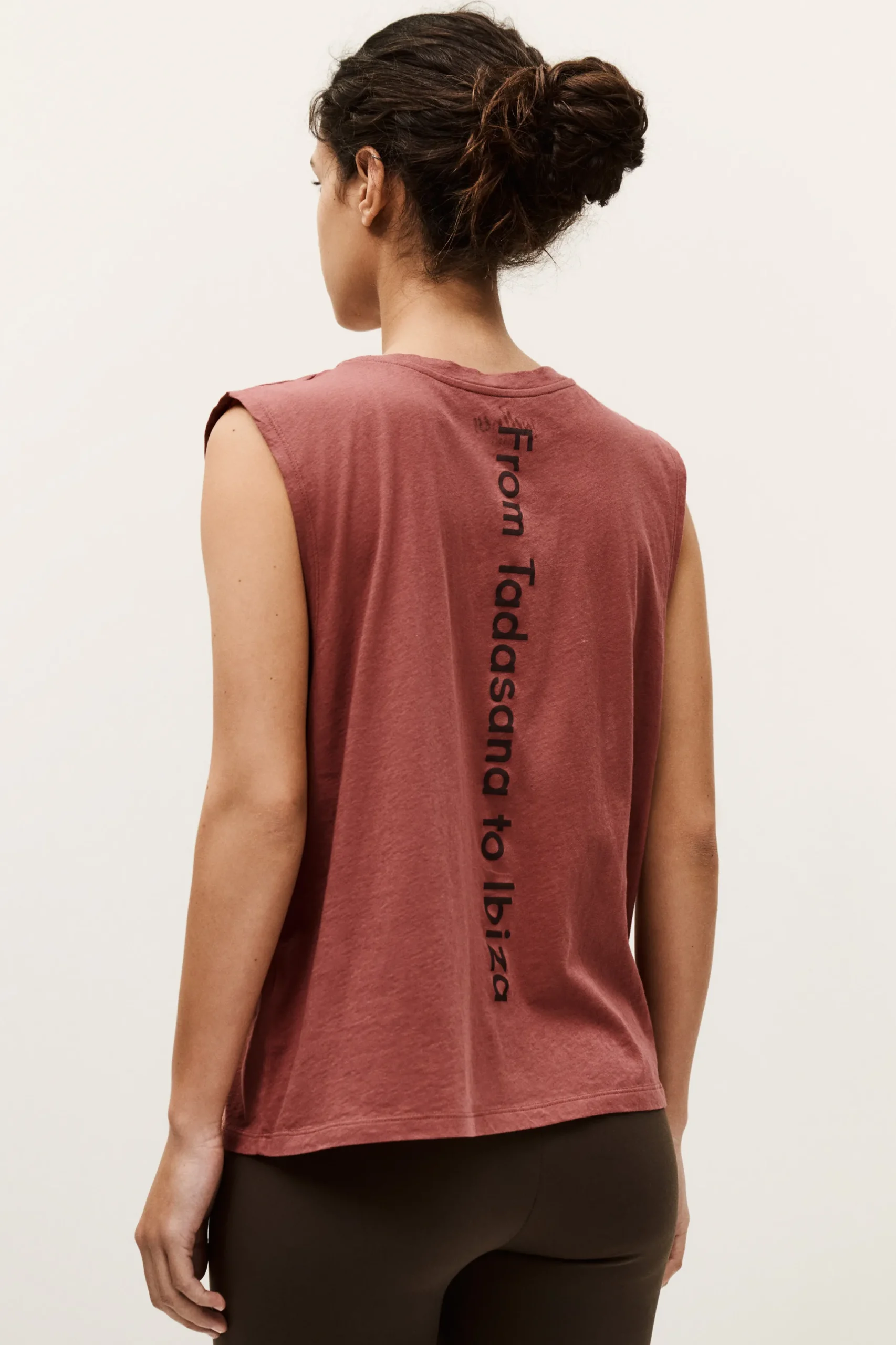 SHAVA sleeveless T-shirt