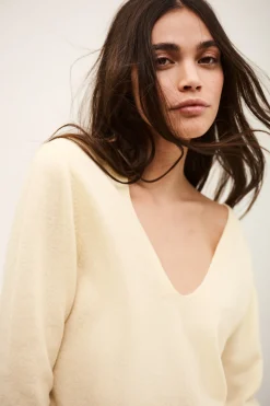 SOLLENE timeless wool sweater