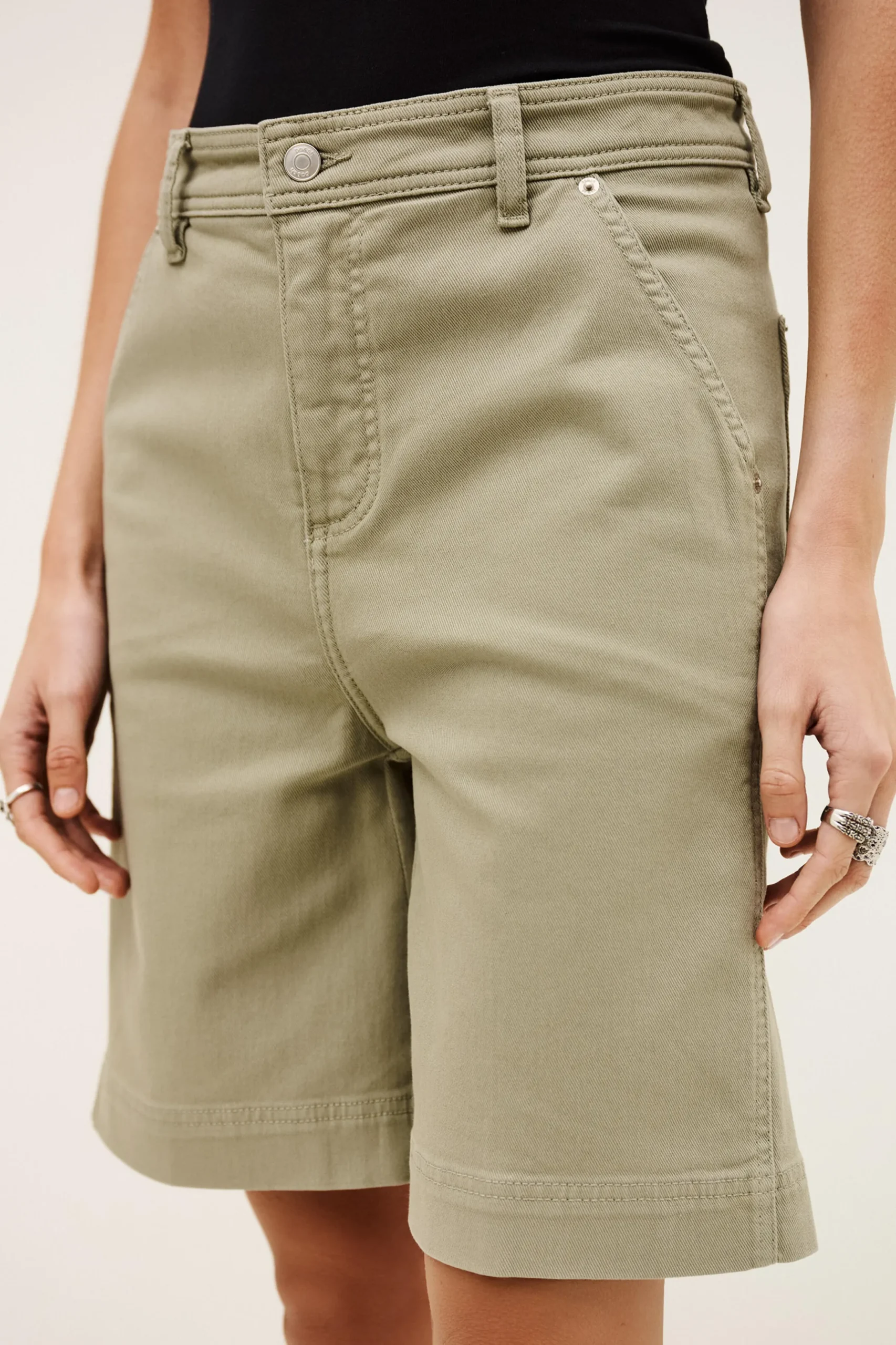 TODD loose-fitting cotton Bermuda shorts
