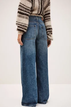 ZOEL straight leg jeans